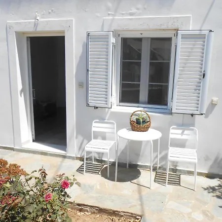 شقة Chrysolithos Kerami *