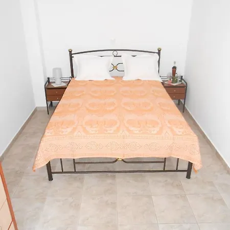 Chrysolithos Kerami * Khalkíon