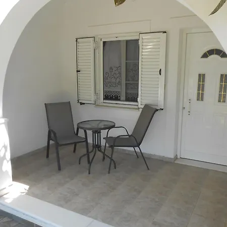 شقة Chrysolithos Kerami Khalkíon