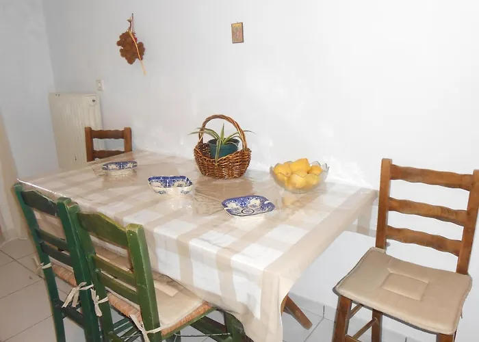 Chrysolithos Kerami *