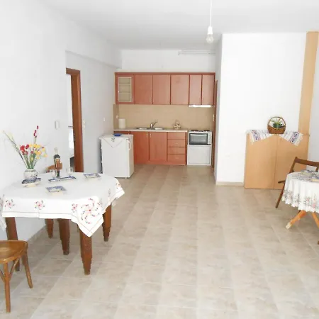 Apartment Chrysolithos Kerami *