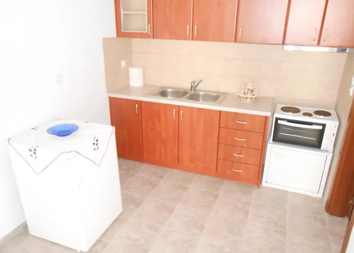 Chrysolithos Kerami * Khalkíon